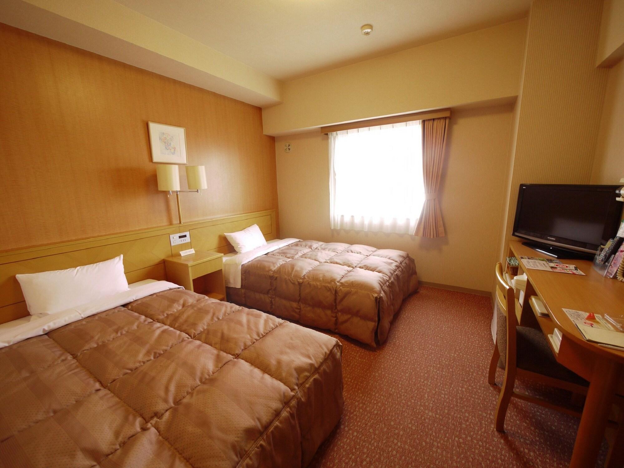 Hotel Route-Inn Toyokawa Inter Екстер'єр фото